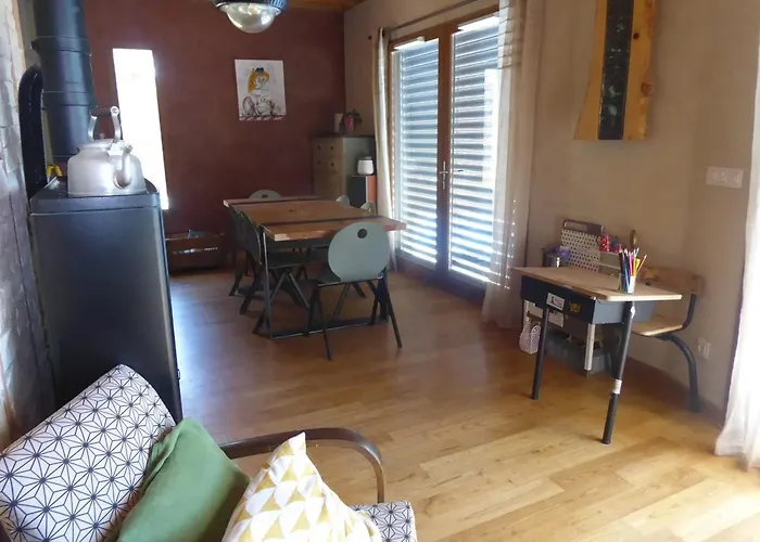 펜션 Maison Familiale Avec Grand Jardin A