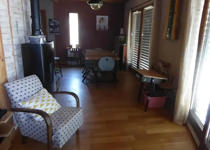 Maison Familiale Avec Grand Jardin A 마네