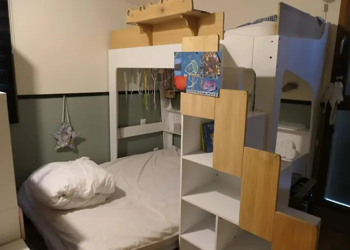 Maison Familiale Avec Grand Jardin A