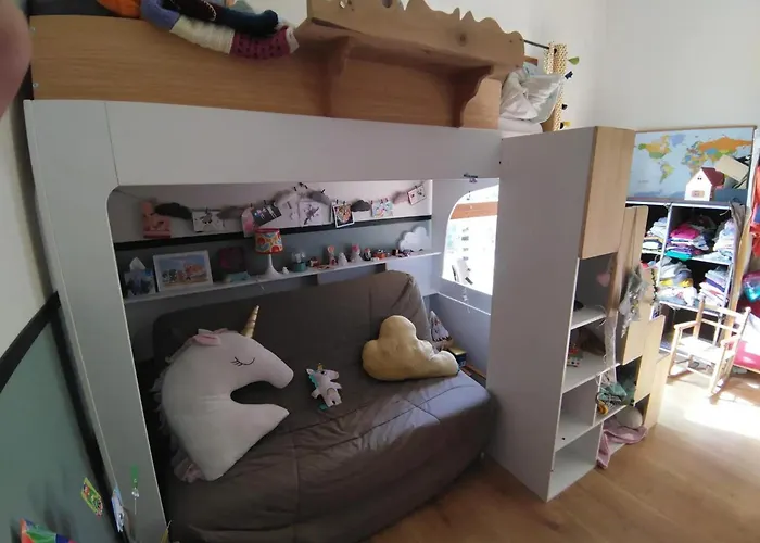 Maison Familiale Avec Grand Jardin A * 마네