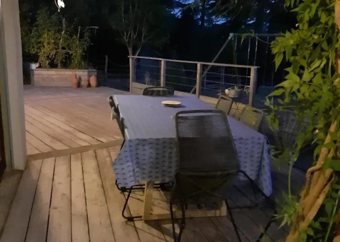 Maison Familiale Avec Grand Jardin A *