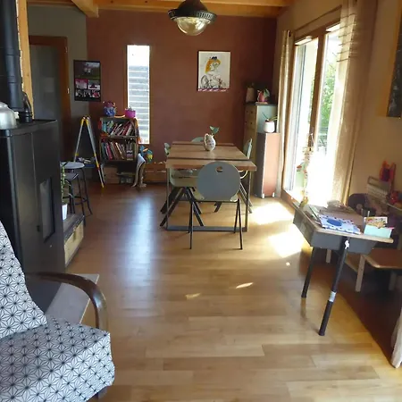 Сasa de vacaciones Maison Familiale Avec Grand Jardin A Mane (Alpes-de-Haute-Provence)