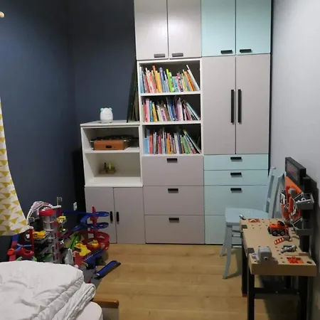 Maison Familiale Avec Grand Jardin A *