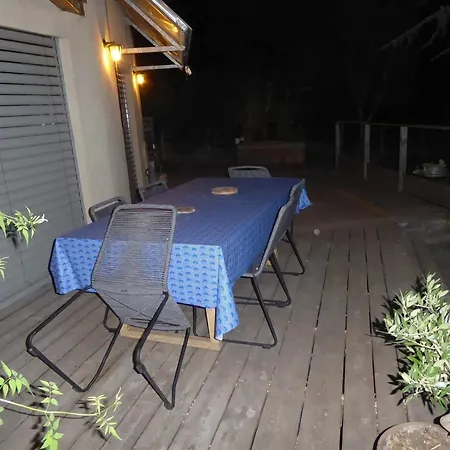 Holiday home Maison Familiale Avec Grand Jardin A Mane (Alpes-de-Haute-Provence)