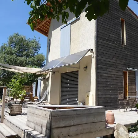 Maison Familiale Avec Grand Jardin A Holiday home *