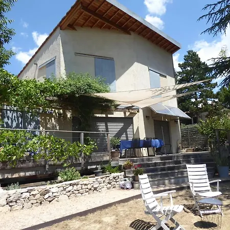 Holiday home Maison Familiale Avec Grand Jardin A *
