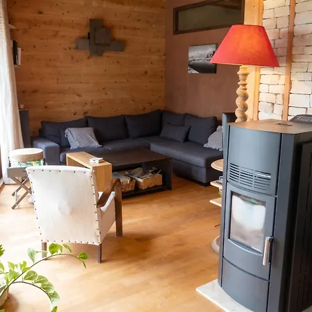 Holiday home Maison Familiale Avec Grand Jardin A