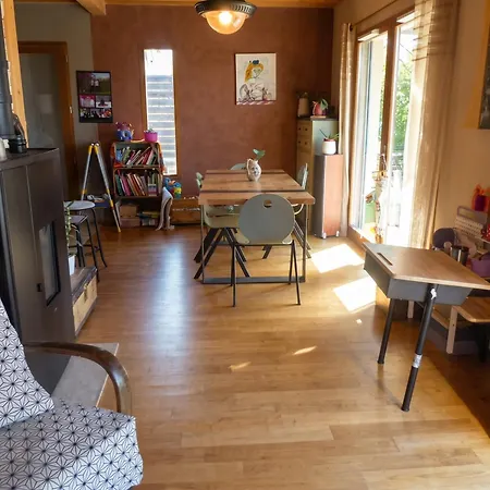 Maison Familiale Avec Grand Jardin A