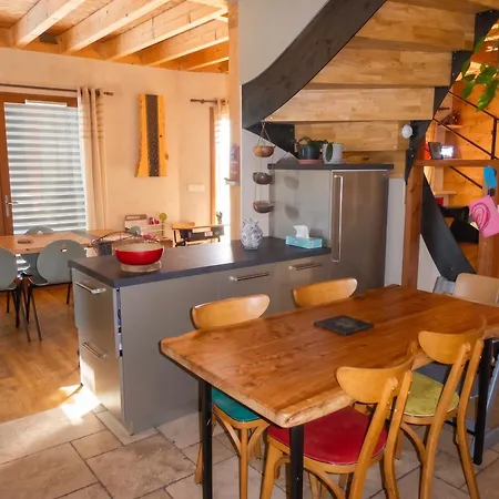 Maison Familiale Avec Grand Jardin A * Mane (Alpes-de-Haute-Provence)