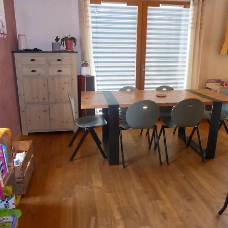 Maison Familiale Avec Grand Jardin A