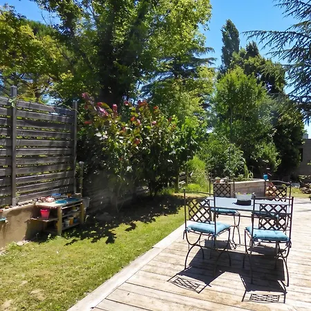 Holiday home Maison Familiale Avec Grand Jardin A