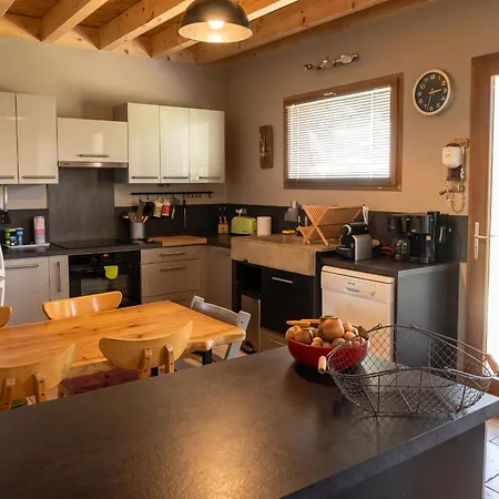 Maison Familiale Avec Grand Jardin A Holiday home