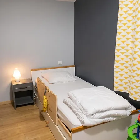 Holiday home Maison Familiale Avec Grand Jardin A *