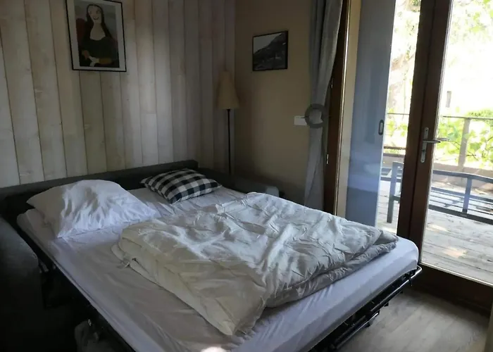 Maison Familiale Avec Grand Jardin A Holiday home *