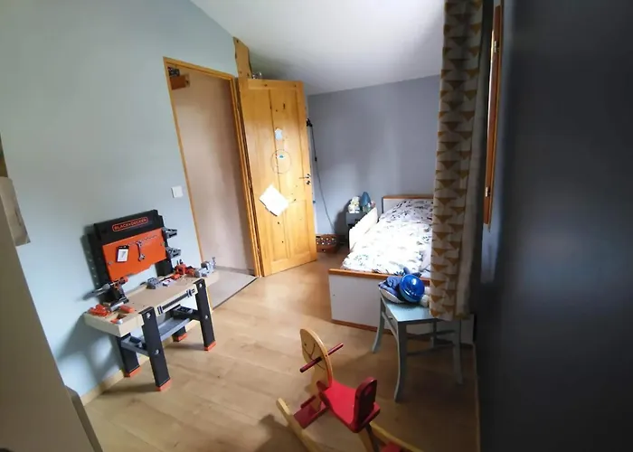 Maison Familiale Avec Grand Jardin A Holiday home *