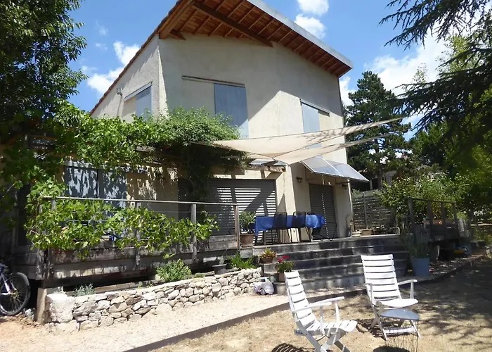 Holiday home Maison Familiale Avec Grand Jardin A *